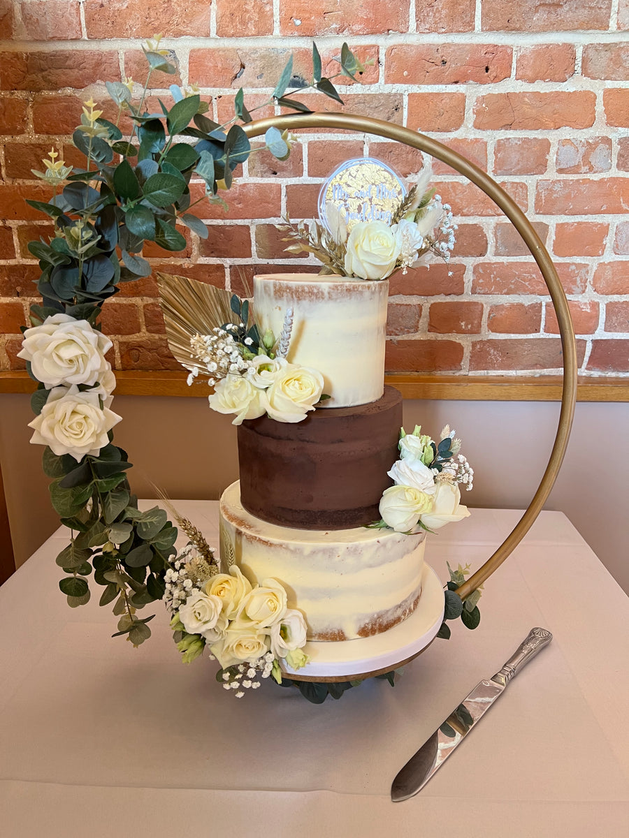 Mr & Mrs Goulding's Wedding cake